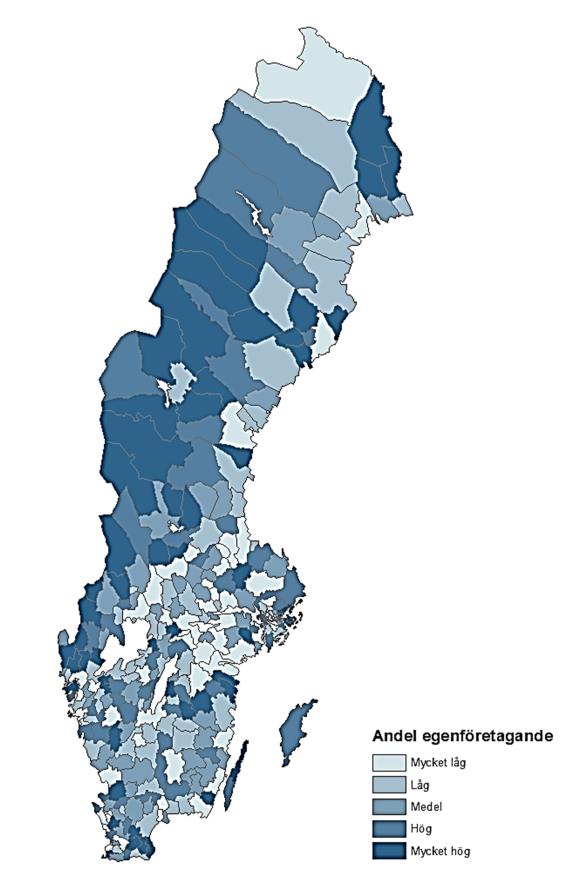 kommunerna. 23 Den högre andelen beror med andra ord både på täljaren och nämnaren i kvoten. Södra Sverige har en lägre andel egenföretagande samt nyföretagande.