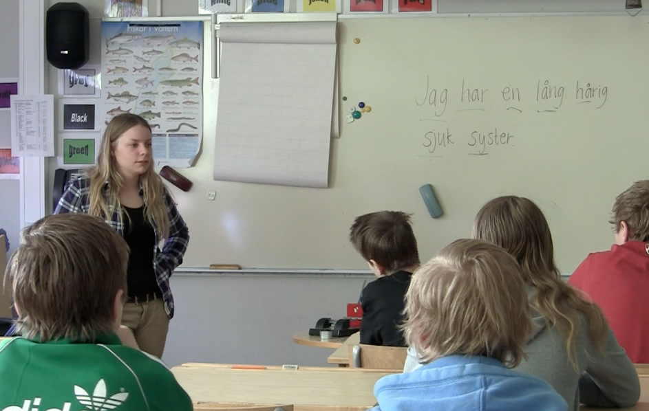 eleverna skulle få erfara flertalet exempel på hur betoning påverkar hur ord skrivs i olika sammanhang.