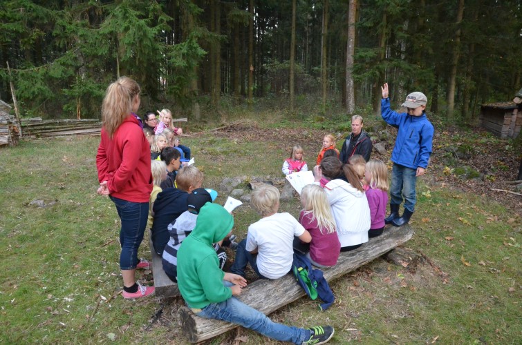 Tycker du om att ha skoj och vill lära sig mer om naturen ska du komma till oss.