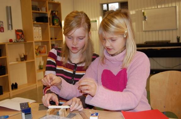 Geflle Montessoriiskollas viisiion Vi har skapat en vision för att bli en riktigt bra skola, en av Sveriges bästa när det gäller trygghet och elevernas kunskaper.