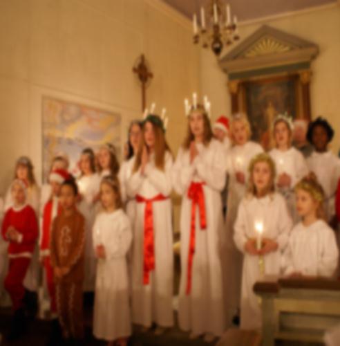 Julgransplundring! På Folkets Hus den11 januari 2013 Kl. 14.00 till 16.00 Med lekar kring granen! Tomten kommer Vad har han i säcken?
