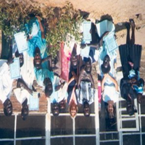 TIDSLINJE FÖR VIKTIGA HÄNDELSER Södra Sudan/ Kenya 1985-1998 Barbro Wallhäger arbetade 1985-88 i Juba, Sudan med att starta en förskola i samarbete med en lokal församling.