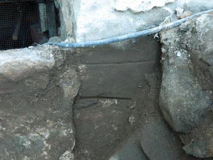Fig. 9. Plan över schaktets botten. I schaktets botten framkom i den norra delen rester av en grav.