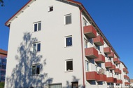 Invändigt underhåll Flerbostadshus Utvändigt underhåll Flerbostadshus Byggtekniskt antal huskroppar 1 st Antal våningar 3 st Antal lägenheter 15 st Byte av fönster på flerbostadshus i Östersund Brf