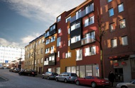 Byggtekniskt antal huskroppar 1 st Antal våningar 1 st Bruttoarea 1100 m2 Nybyggnad av bostäder i Borås Brf Borgen Borgen, Borås I centrala Borås uppför Wäst-Bygg och CA Fastigheter 29 moderna, ljusa