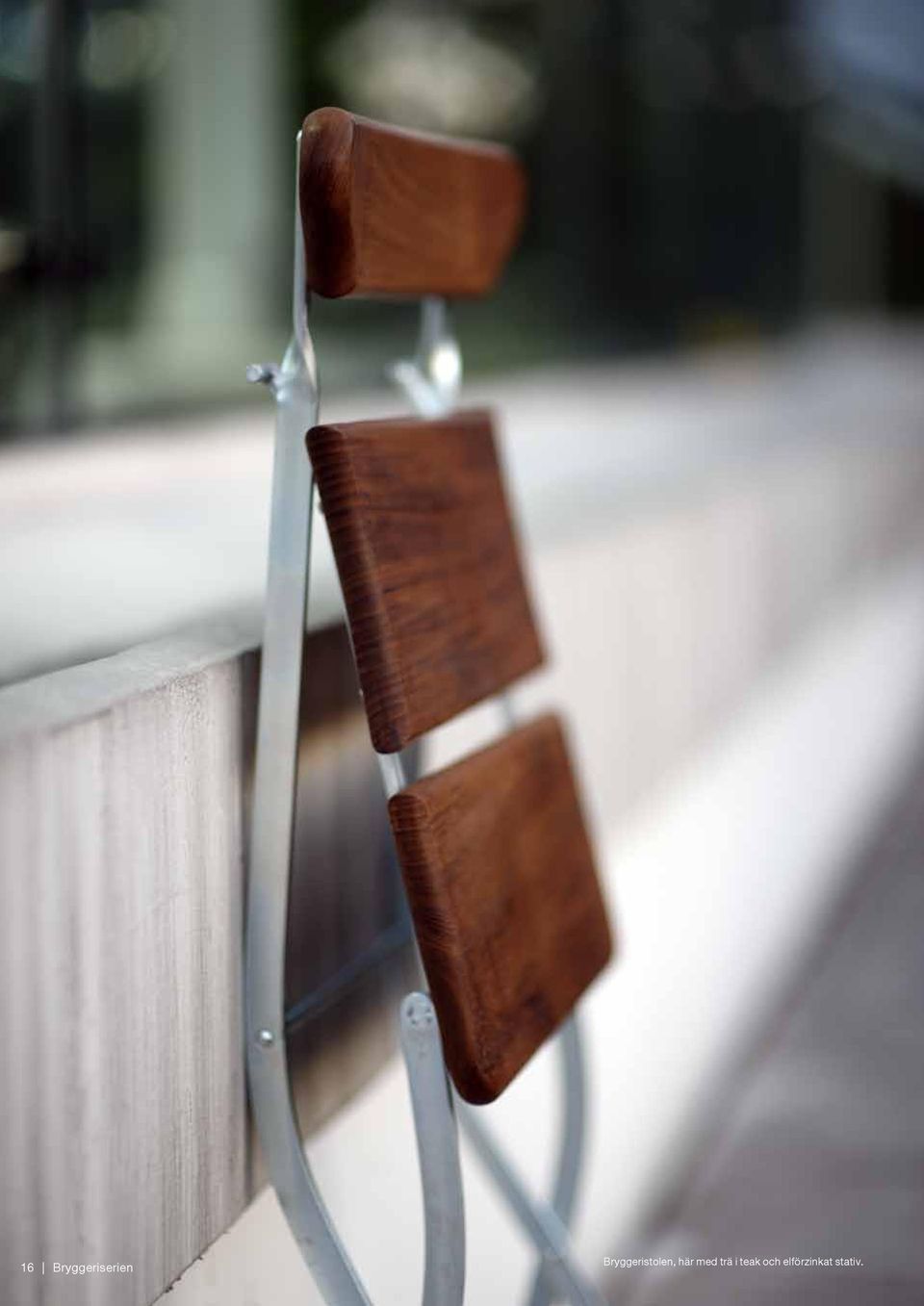 här med trä i teak