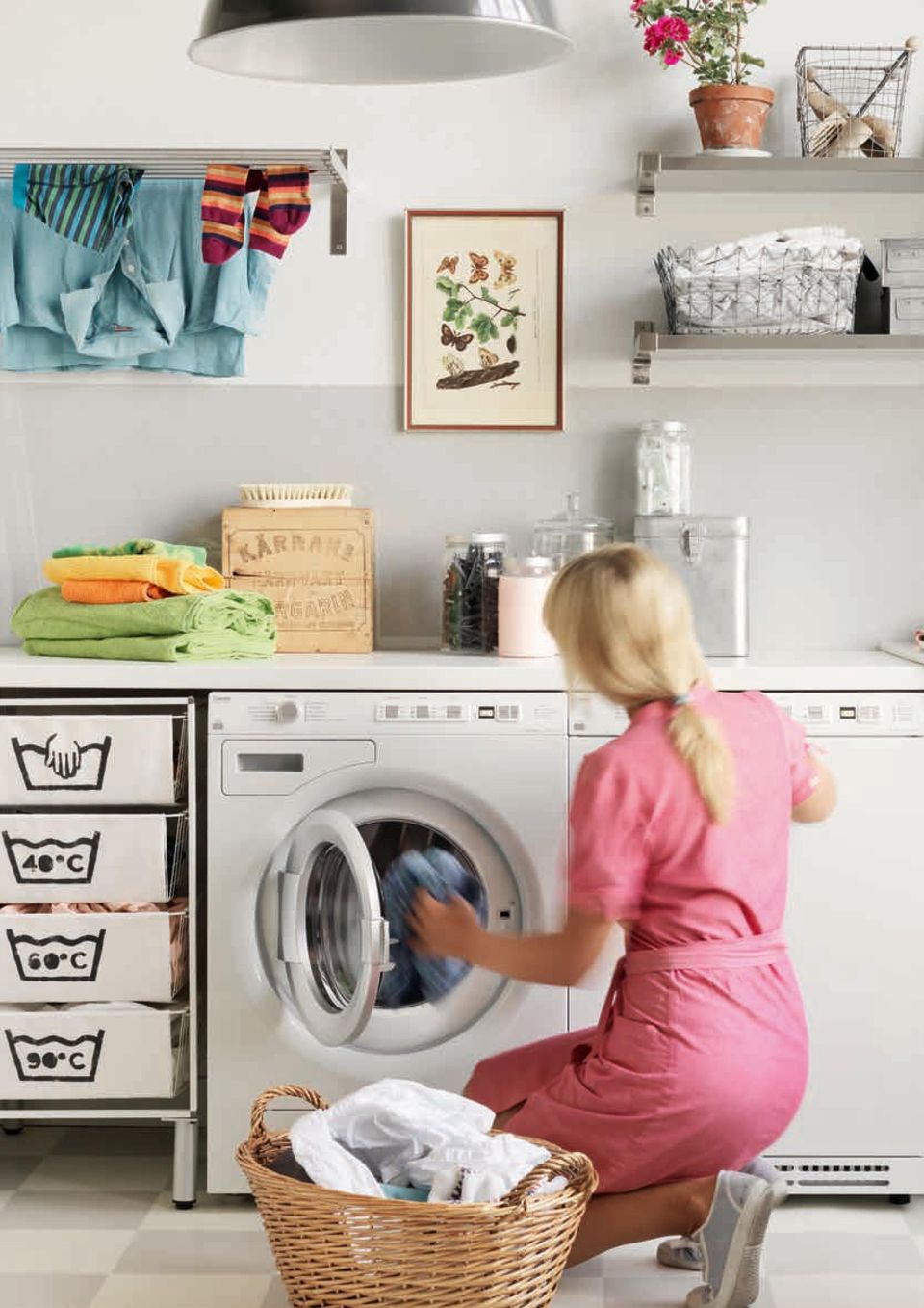 kök & tvätt En genomsnittlig barnfamilj i Sverige tvättar ca 1,4 ton kläder  varje år. Då kan det vara skönt med en tvättmaskin som bara går och går. -  PDF Free Download