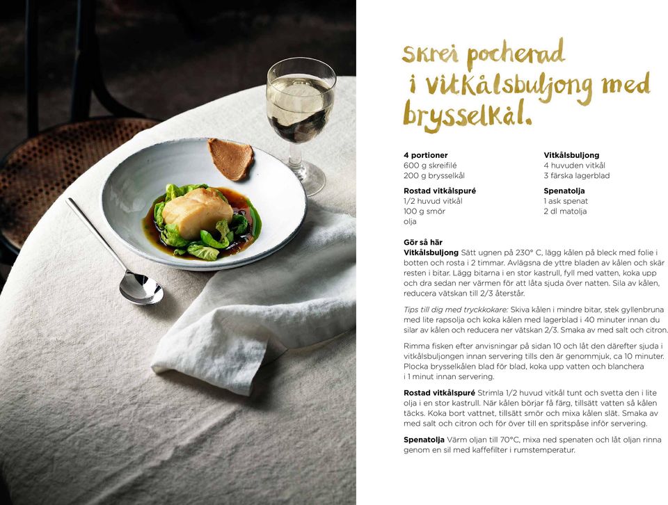 Lägg bitarna i en stor kastrull, fyll med vatten, koka upp och dra sedan ner värmen för att låta sjuda över natten. Sila av kålen, reducera vätskan till 2/3 återstår.