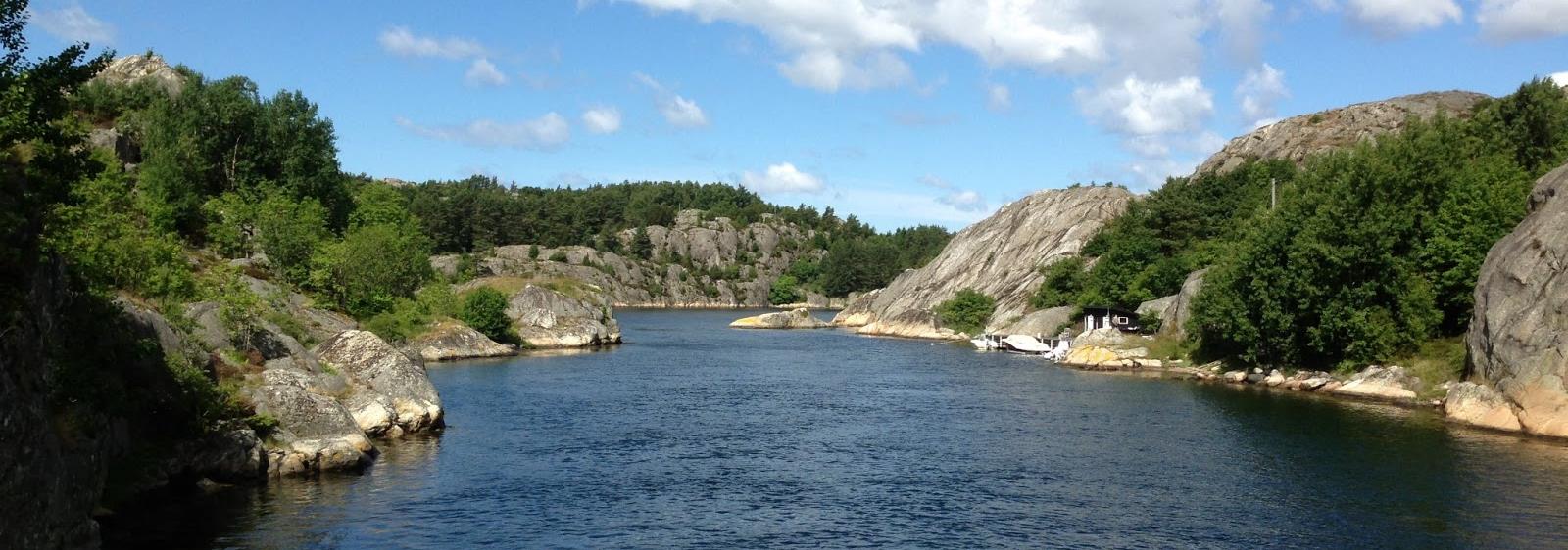 Busstransfer Kryssning med fika Guidad bryggvandring Lunch Musikunderhållning Fiskebäckskil med Malö Strömmar & Nordströmmarna Resan startar i Fiskebäckskil, där vi går ombord på M/S Svea af Bohuslän.