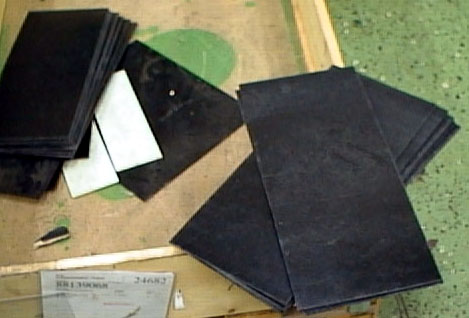 1. MÄTOBJEKT OCH MÄTNINGENS SYFTE Mätningar av damm och buller utfördes i samband med granulering av följande tre plastmaterial: DVC (Divinylcell). Produktionsspill.