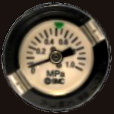 TH1025 TH1538 Tryckluftsmanometer och regulatorvred: Tillåter dej att regulera och se trycket på luften. Det inkommande trycket på luten begränsas av regulatorn som är fabriksinställd på 5,5bar.