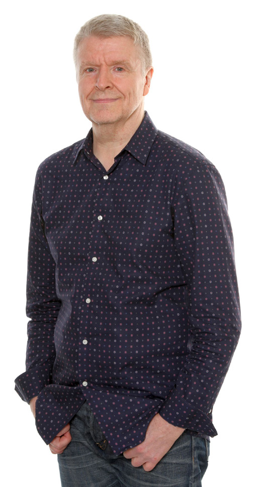 Oktober PROBLEMATISKA DATASPELSVANOR Onsdag 26 oktober kl. 18.00 Lomma bibliotek Onsdagkväll Fri entré, biljetter hämtas på biblioteken fr.o.m. 12/10 Patrik Smetana föreläser om för- och nackdelar med den teknologiska utvecklingen.