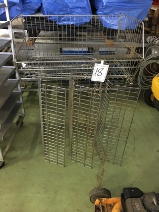 Sommardäck 0621-012 Avslut: 18:16 Åtelkamera 0621-011 Avslut: 18:16 1 Dörrar 0621-013 Avslut: 18:17 300.00 kr exkl moms Pallställ 0621-014 Avslut: 18:18 3 000.