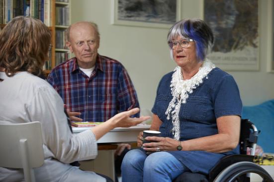 ANALYS AV ENKÄTER PÅGÅR Visar förbättrat