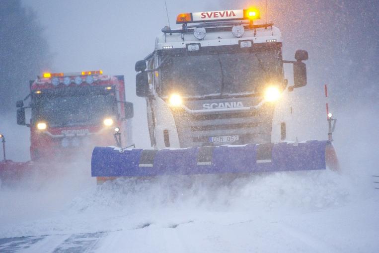 Tandemplogning. Foto: Patrick Trägårdh Trafiksäkerhet Fysiska trafiksäkerhetsåtgärder Två av frågorna handlade om fysiska trafiksäkerhetsåtgärder och om förbättringsmöjligheter.