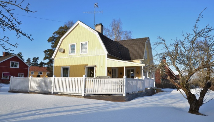 Län Dalarna Gatuadress Kommun Avesta Storlek 4 rum (3 sovrum) / 151 m² Område Skogsbo Tillträde tidigast Enligt överenskommelse