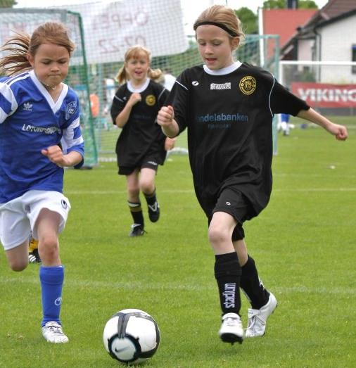 Spelprogram JÖNSBERGSKA CUP 2014 En fotbollsturnering för Pojkar och Flickor Arrangeras den 14:e