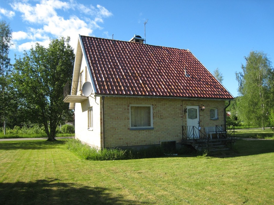 Fastigheten Torsby Norra Stöllet 1:83 Brunnsvägen 5, 680 51 Stöllet. Belägen i Torsby kommun, Övre Älvdal församling. Skattesats 35,45. Storlek Boarea 95 m², biarea 63 m².