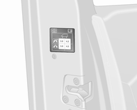 176 Bilvård På däcktrycksetiketten på den förardörramen anges originaldäcktyp och tillhörande däcktryck. Pumpa alltid upp däcken till trycket som anges på etiketten. Däcktryck 3 209.
