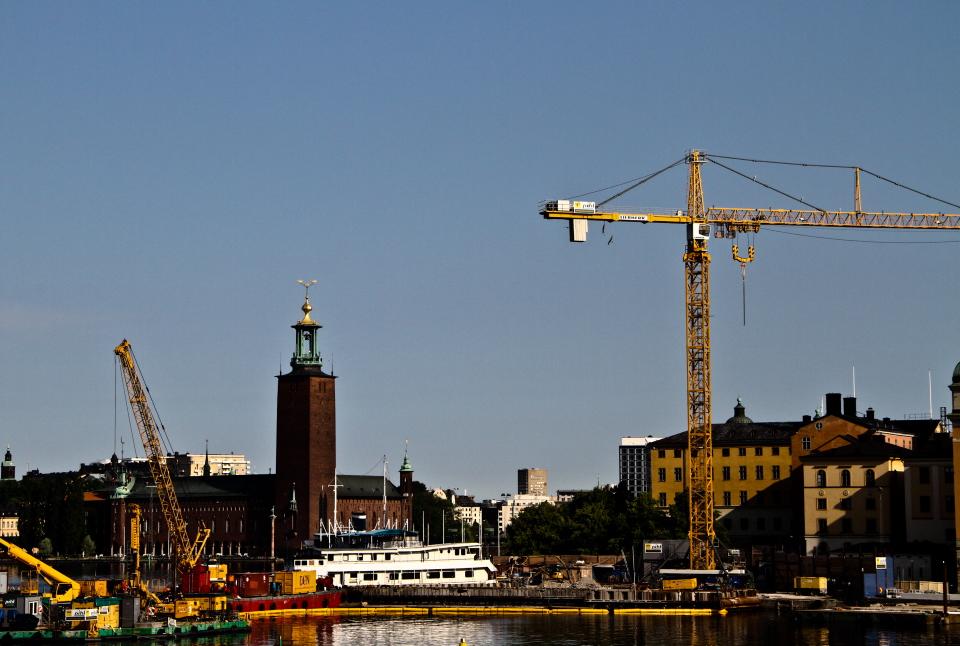 Projekt Förbifart Stockholm pågår Hösten 2013 förbereds byggarbetsplatser med bland annat vatten och el Vår/sommar 2014 påbörjas förstärkningsarbeten, etablering av arbetsplatser och