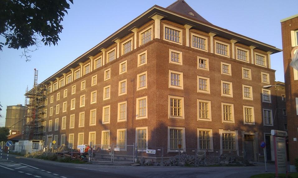 Karlskrona (+ nya kontor i Västervik och Luleå) Ungefär 230