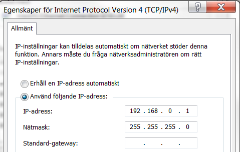 Anslut en nätverkskabel mellan datorn och en av LAN-portarna på wall-ie (P2-P4). Webbgränssnittet når man genom att skriva https://192.168.0.100 i en browser.