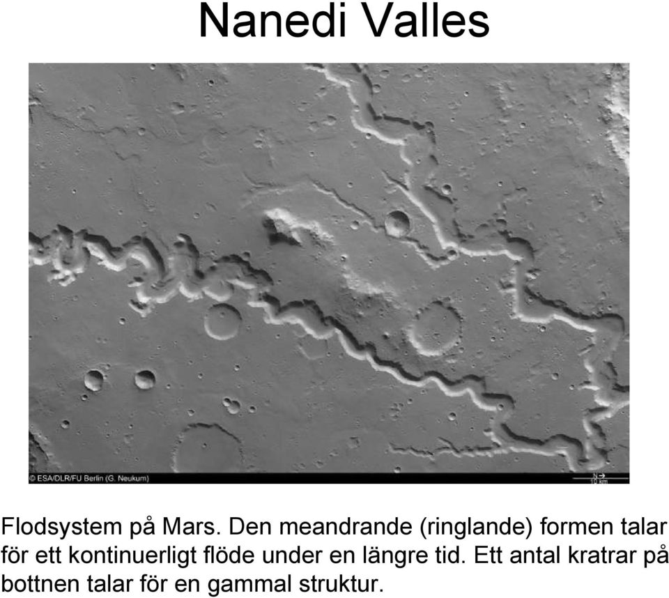 ett kontinuerligt flöde under en längre tid.
