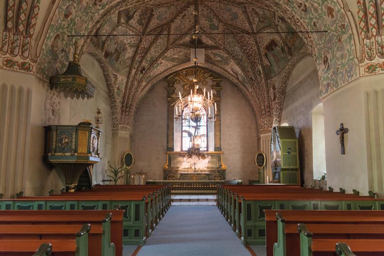 6 juni 2016 Vår svenska nationaldag kan firas på många sätt men jag garanterar att ett av de bästa sätten är att besöka Sjung svenska folk i Dingtuna kyrka.