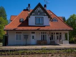 medlemsblad Rälspiken utkommer med fem nummer per år. Medlemskap kan vinnas genom att betala in årsavgiften på 500 kr på föreningens plusgirokonto 24 14 19 1. Föreningens besöksadress är f.d. SJ:s
