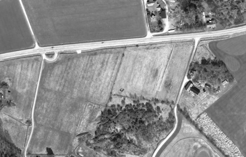 riktning ca 1 km öster om Stora Högamotet, E6.