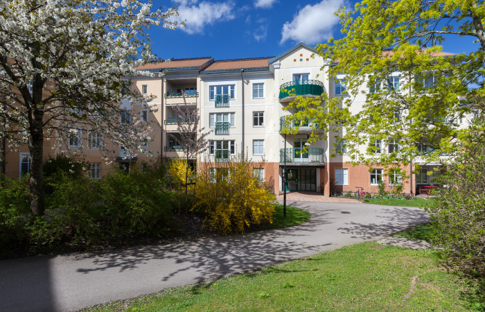 Län Uppsala Gatuadress Kommun Uppsala Storlek 2 rum (1 sovrum) / 53 m² Område