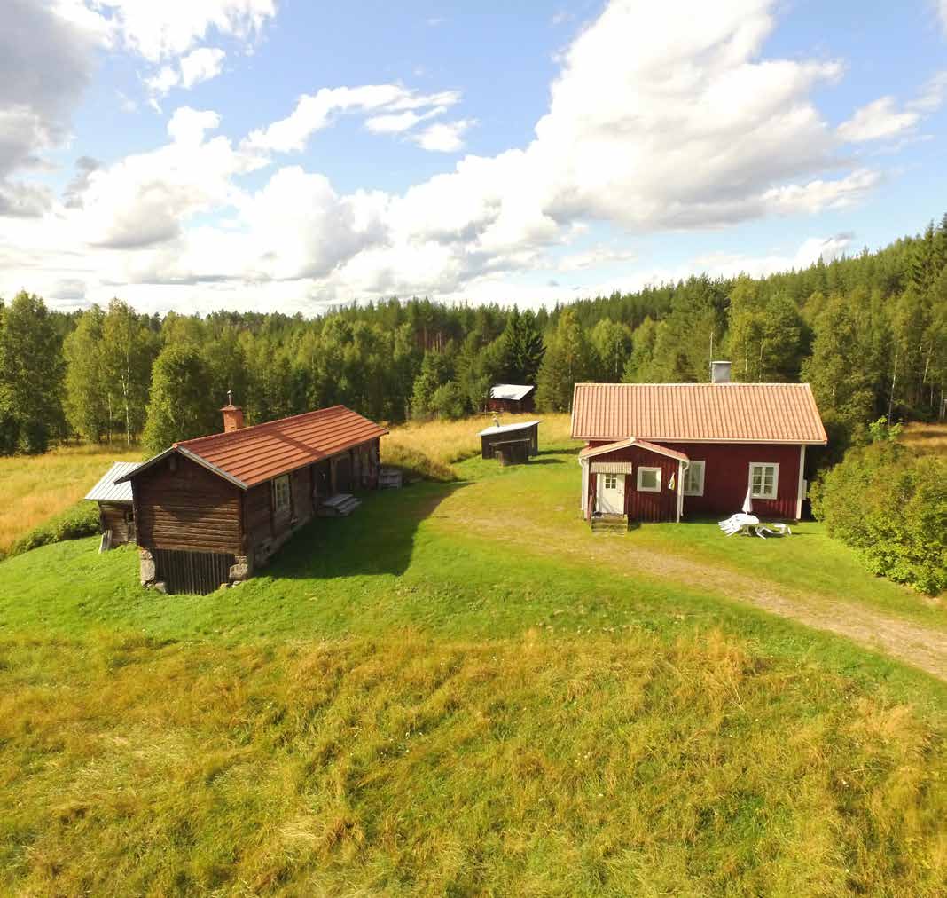 TORP I SANDVIK Mindre bostadshus för permanent eller fritidsboende i rofyllt och avskilt läge.