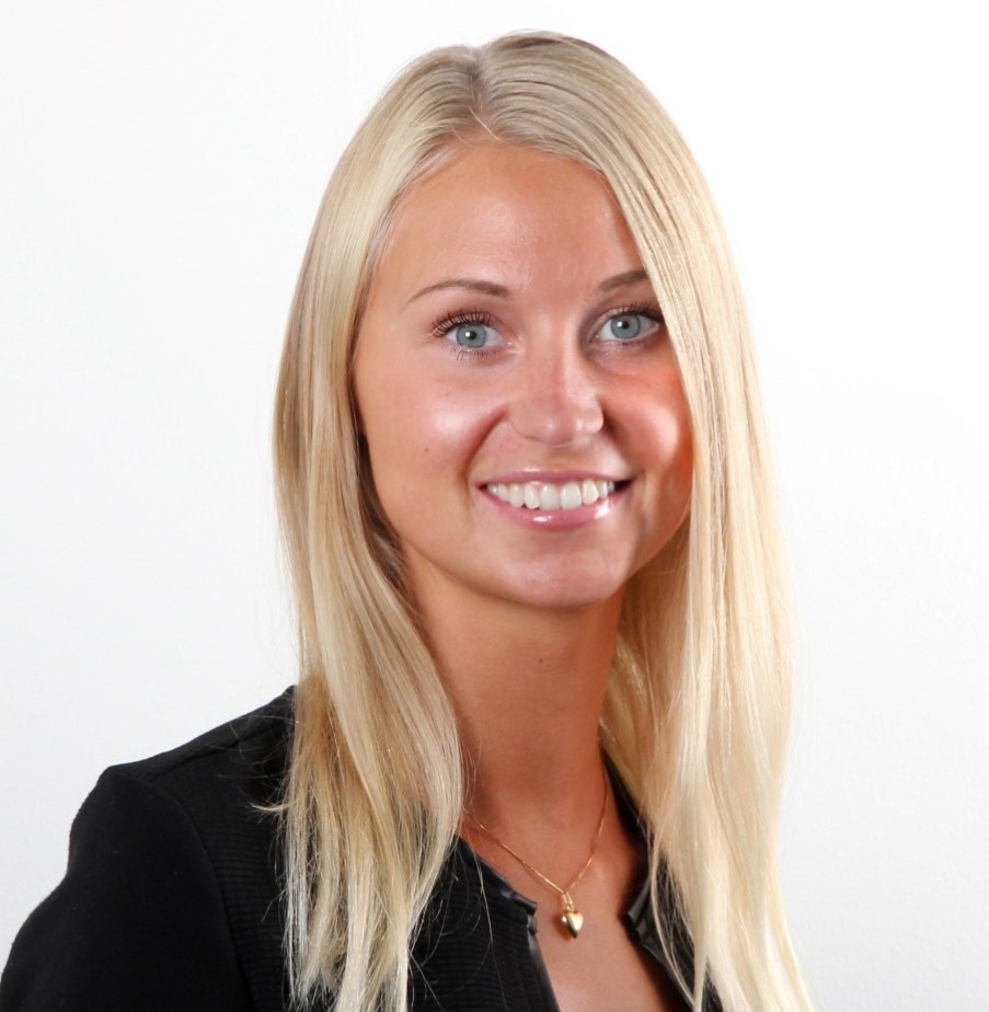 VAD HÄNDER NU? ANSVARIG MÄKLARE - ANNA TIDEBRINK Registrerad fastighetsmäklare Tel: 033-17 23 83, Mobil: 076-827 23 83 E-post: anna.tidebrink@lansforsakringar.