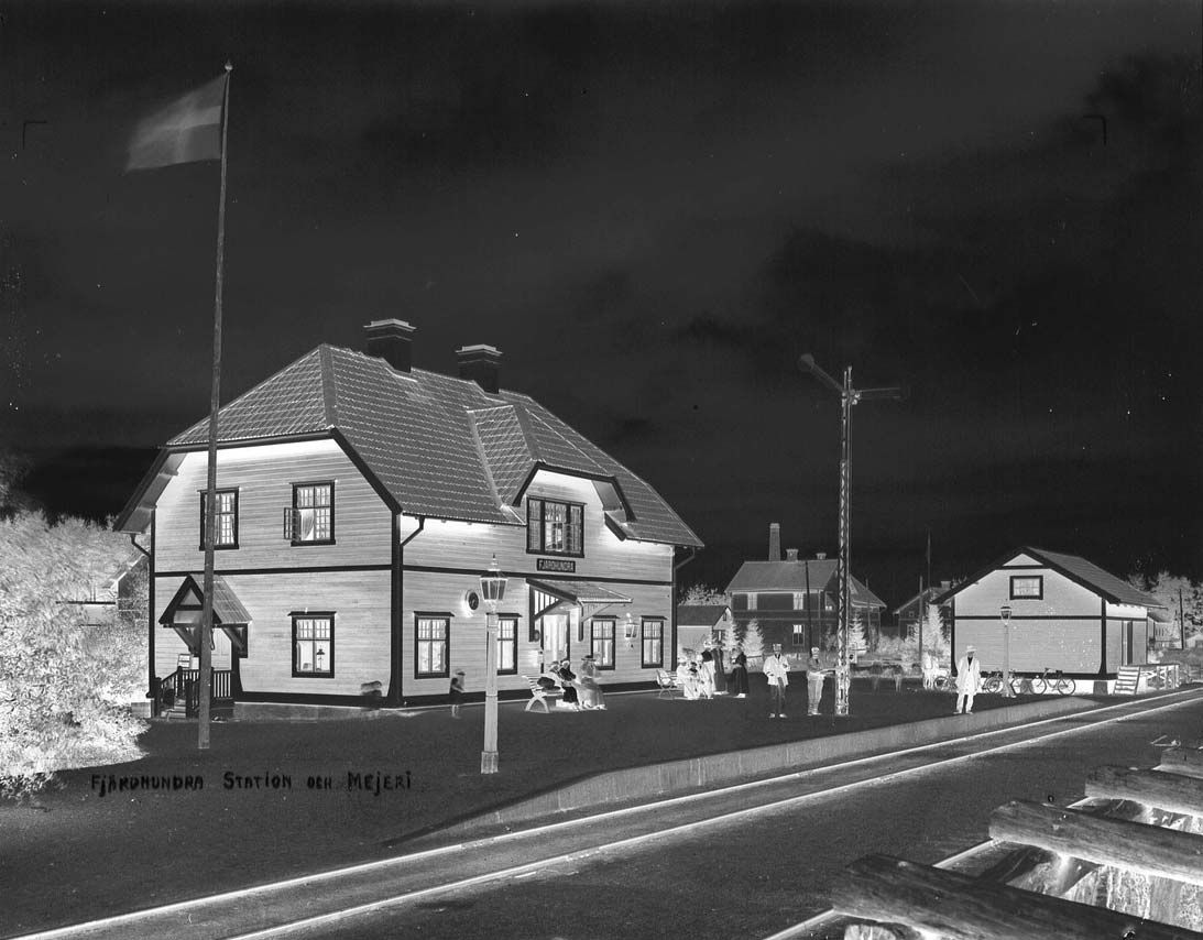 Fjärdhundra, Forsby eller Gästre? Området kring Forsby ansågs tidigt ha förutsättningar för att bli en centralort i bygden.