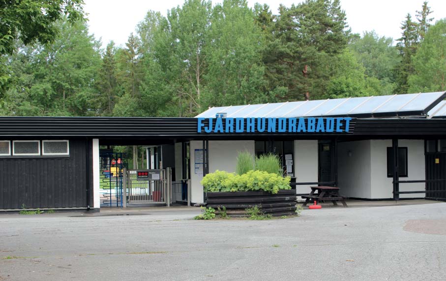 Fjärdhundras 5 främsta styrkor: 1. Skolan 2. Badet 3. Affären 4. Vårdcentralen 5. Läget och naturen Skolan med förskola till årskurs nio är den främsta styrkan på orten enligt ungdomarna.