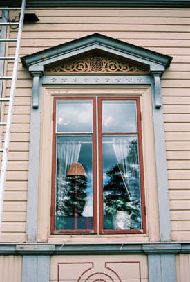 Fönstrens målning innan restaureringen (bild nr