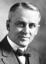 Elektronens laddning R. A. Millikan mäter 1913 elektronens laddning m.h.a. små oljedroppar i ett elektriskt fält.