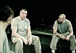 Välkommen hem onsdag 4 februari kl 19.00 VIDEO I januari 2014 hade Teater Fryshuset urpremiär på Kulturhuset Stadsteatern med Välkommen Hem Fragment från kriminalvården, skriven av.