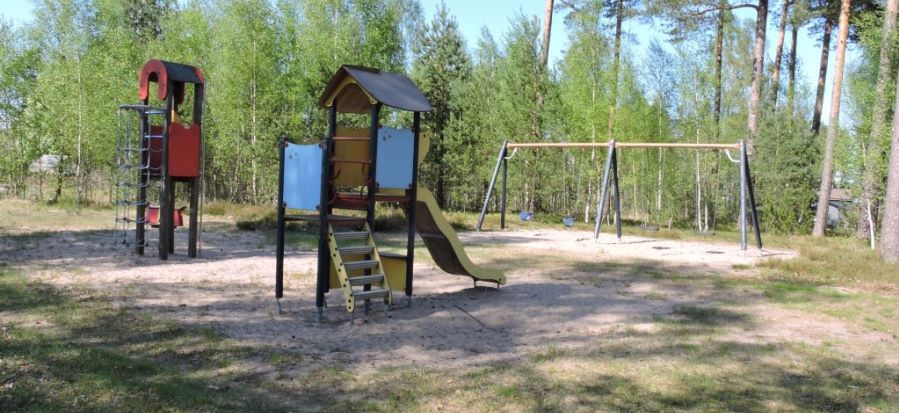 Namn: Femkampen VAGGERYD I Vaggeryd är de åtta allmänna kommunala lekplatserna inte jämnt fördelade geografiskt.