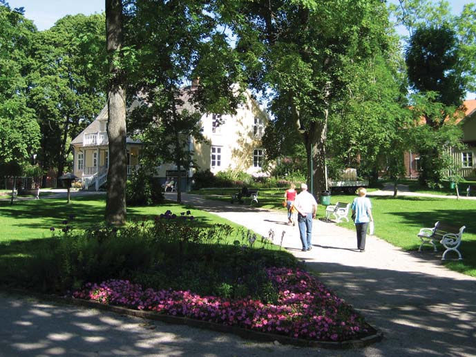 Bevattningsfrbud rder i hela Varbergs kommun fr.o.m. den 18 juni. Du hittar ven vr samlade information med anledning av covid-19 via lnk nedan. Ls mer. Aktiviteter och mtesplatser fr ldre - patient-survey.net