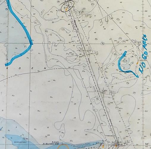 beordrad att styra 330 på grund av starka strömmar i området. Det var den kursen rorgängaren styrde under hela sin tid på bryggan. Enligt överstyrman kontrollerade han fartygets position kl. 17.