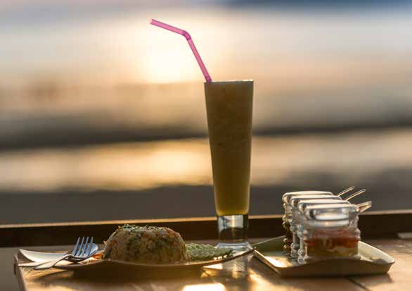 Restauranger God mat och nya restaurangupplevelser hör semestern till. Här kan du läsa mer om restauranger på resmålet. AO NANG Ao Nang Boat Noodle Gemytlig restaurang i hjärtat av Ao Nang.