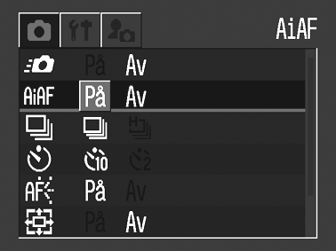 Växla mellan olika fokuseringslägen Autofokusfunktionen är förinställd på läget AiAF (nio autofokusramar), men du kan ställa in den på den mittersta autofokusramen.