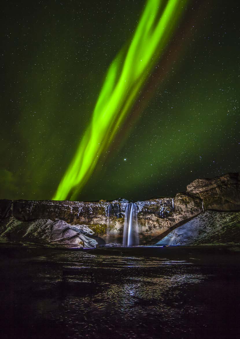 Bilpaketet Island runt, 8 eller 10 dagar. Att hyra bil och åka runt på egen hand blir allt mer populärt. Många tycker om att få bestämma sin egen takt.