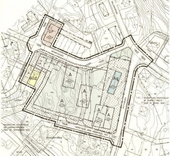 Sid 4 (10) D 41 anger aktuellt planområde som område för bostadsändamål i öppet byggnadssätt. Planen vann laga kraft 1955.