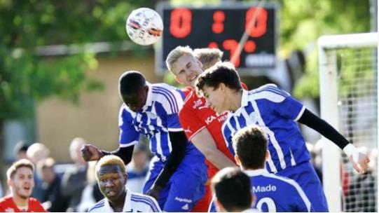 En kväll med ungdomsbarometern I november fick ett 20-tal spelare från 14-17år en inbjudan till en workshop som heter ungdomsbarometern.