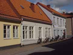 fastighet: OTTILIANA 41, hus A. adress: Lilla Norregatan 9. ålder: 1800-tal. Ombyggt 1937, 1954. arkitekt / byggm: Karl Erikson (1937, 1954).