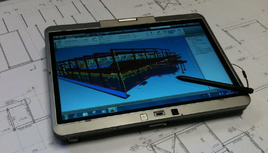 2.3.4 Tablet PC Vid de två byggprojekten i Växjö finns tillgång till handdator, så kallad Tablet PC, vilken fungerar som ett hjälpmedel för att exempelvis visa samgranskningsmodellen ute
