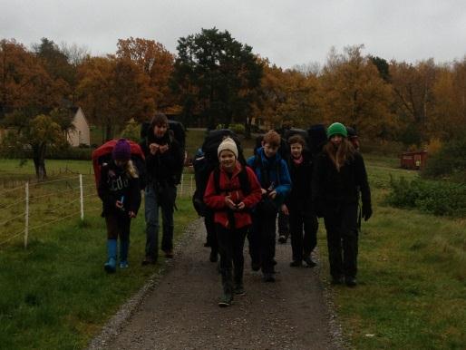 Äventyrarscoutavdelningen Skeppen Med ett helt nytt ledarteam, bestående av det f.d. utmanarlaget FF, drog Skeppen igång sitt nya år nere på bryggan med segling en tisdagskväll i augusti.