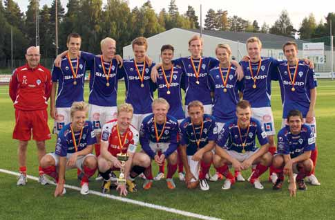 ÅRETS CUPMÄSTARE Östgötacupen IFK Norrköping FK Övre raden från vänster: Gunnar Thorwaldson, Jörgen Lindström, Joonas Tamm, Imad Khalili, Armin Tankovic, Mathias Floren, Andreas Lindberg, Andreas